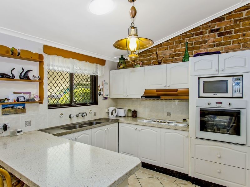 30 Blue Waters Parade, Tascott NSW 2250