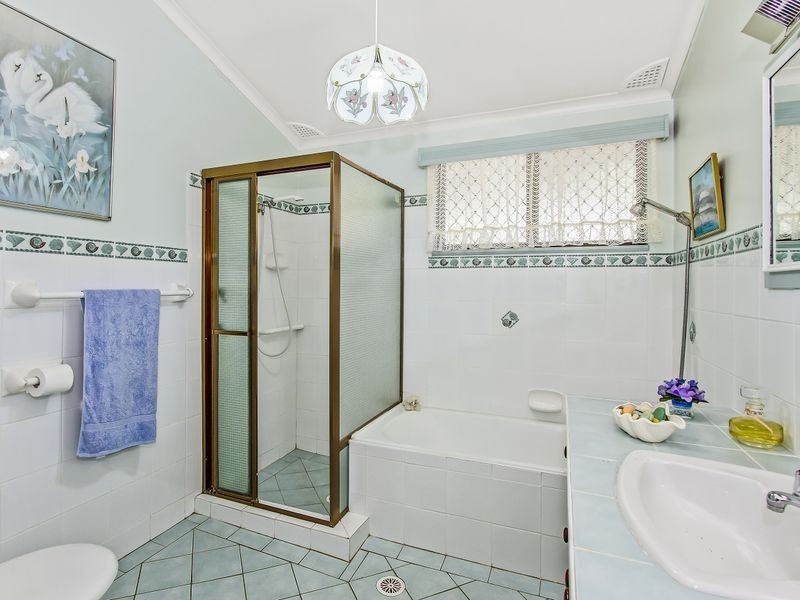 30 Blue Waters Parade, Tascott NSW 2250