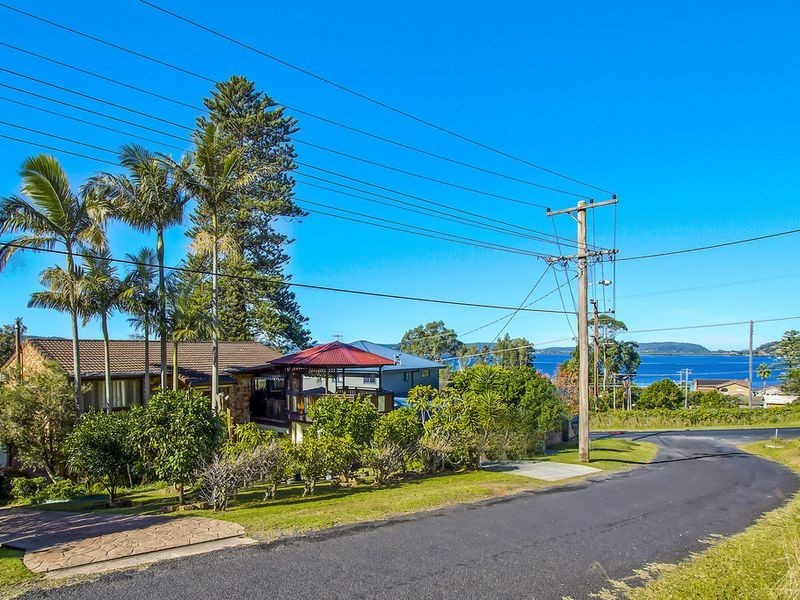 4 Jacaranda Crescent, Tascott NSW 2250