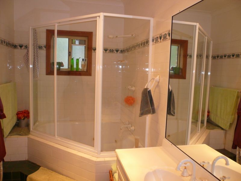 179 Brisbane Water Drive, Point Clare NSW 2250