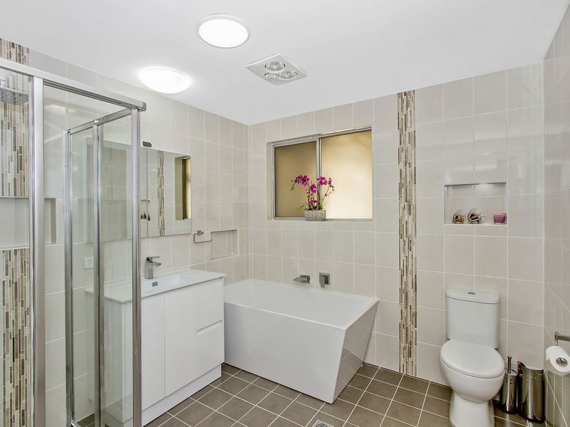 7 Matthews Parade, Point Clare NSW 2250