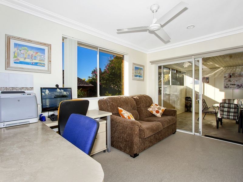7 Matthews Parade, Point Clare NSW 2250