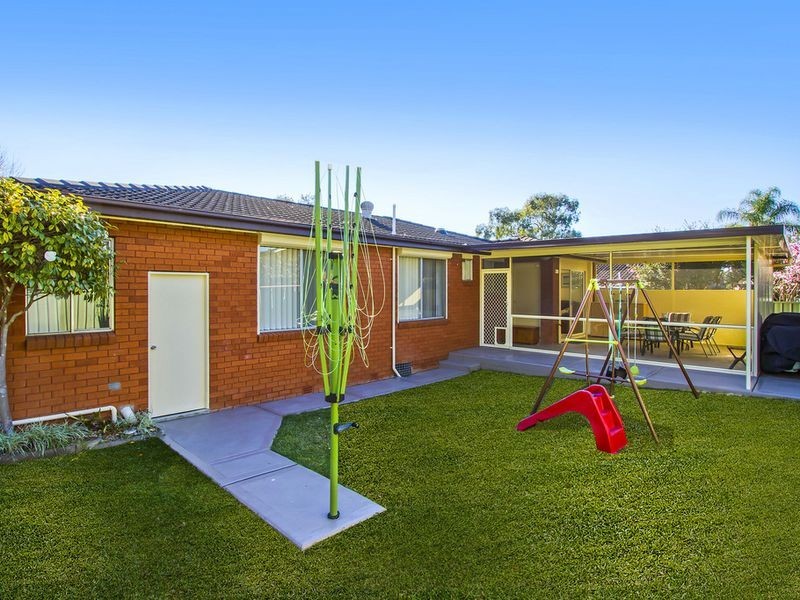 7 Matthews Parade, Point Clare NSW 2250