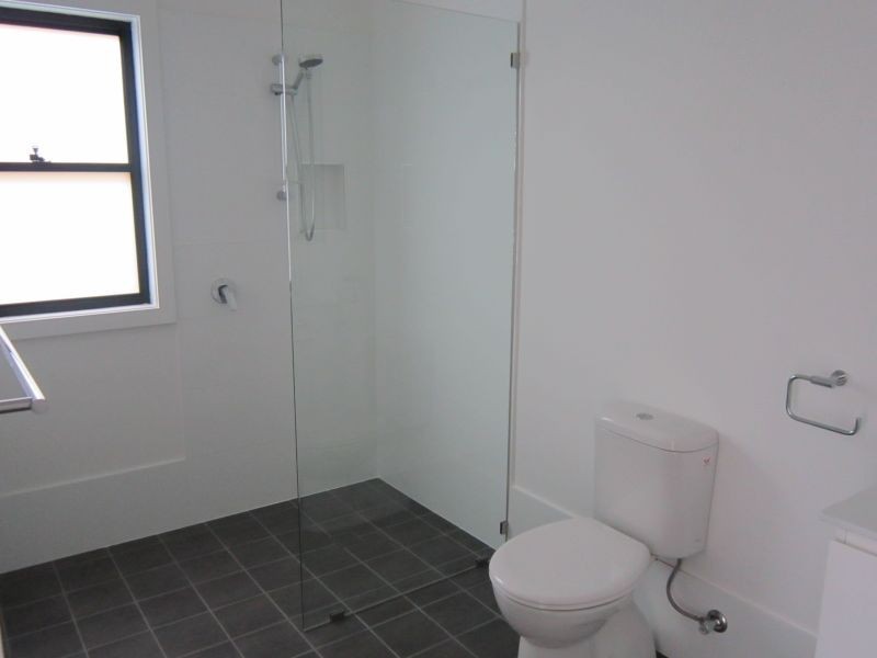 19 Hughes Street, Point Clare NSW 2250