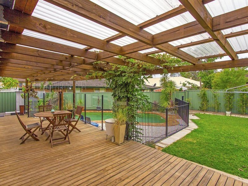 3 Shoreview Close, Point Clare NSW 2250