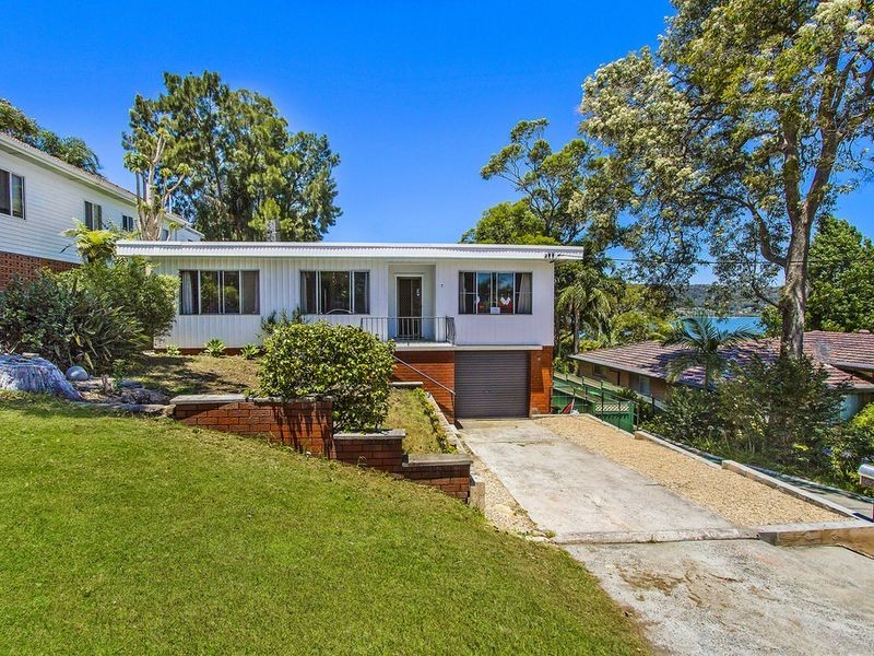 7 Gosford Street, Point Clare NSW 2250