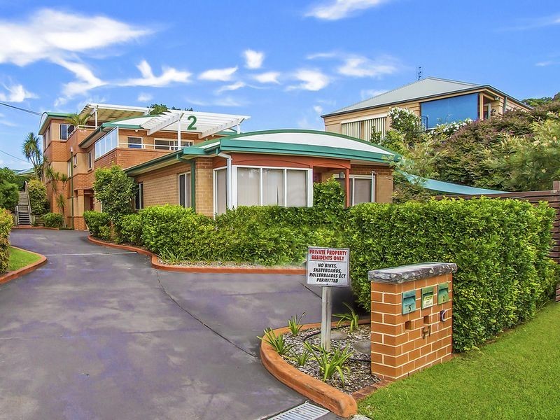 2/5-7 Broadwater Street, Point Clare NSW 2250