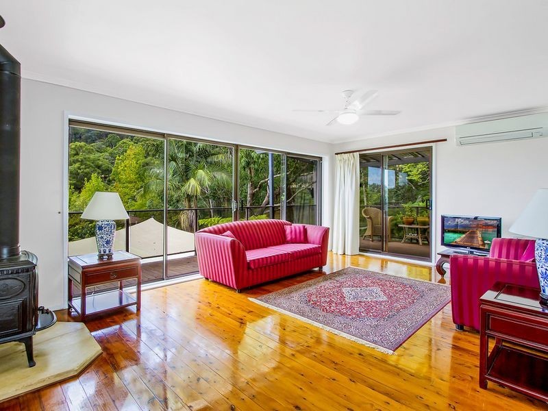 4 Clipper Crescent, Tascott NSW 2250