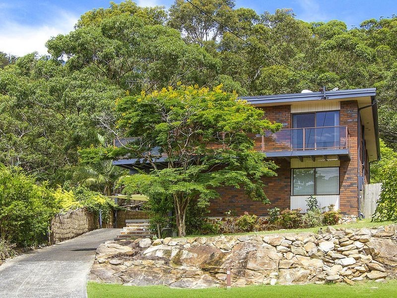 4 Clipper Crescent, Tascott NSW 2250