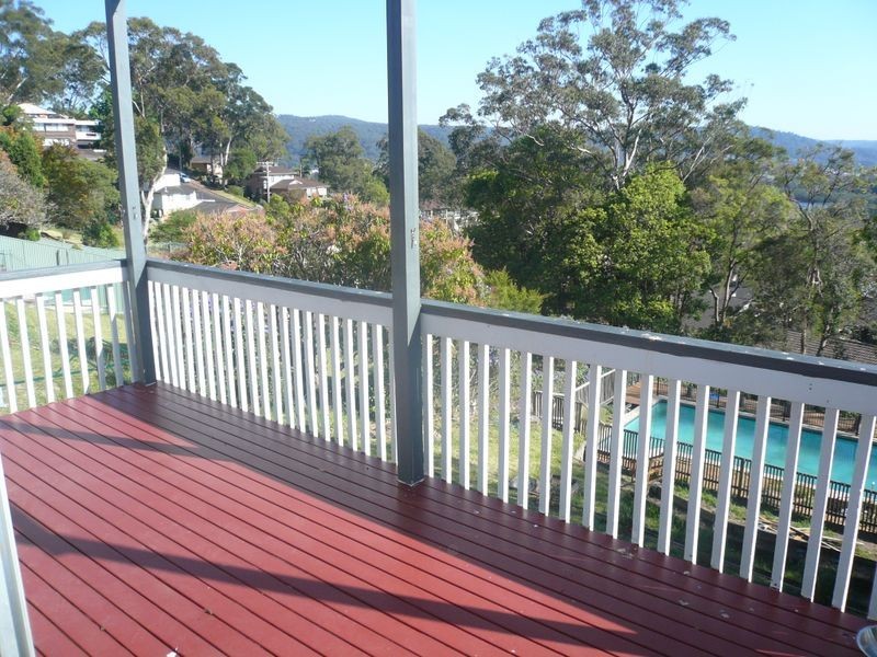 15 Penang Street, Point Clare NSW 2250