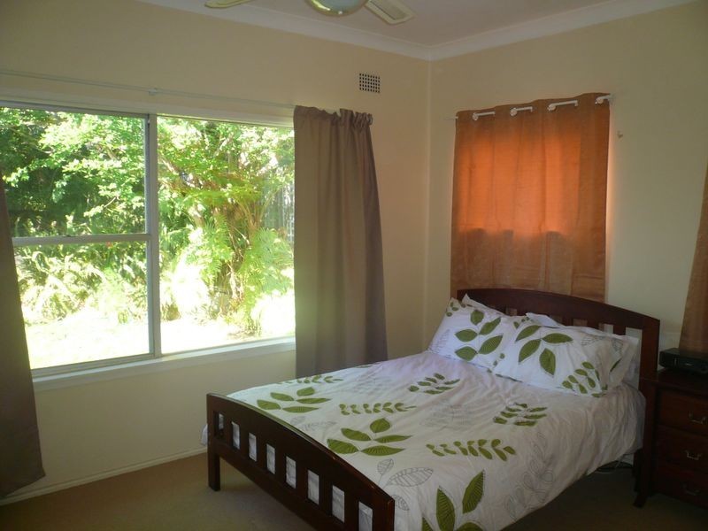 15 Penang Street, Point Clare NSW 2250