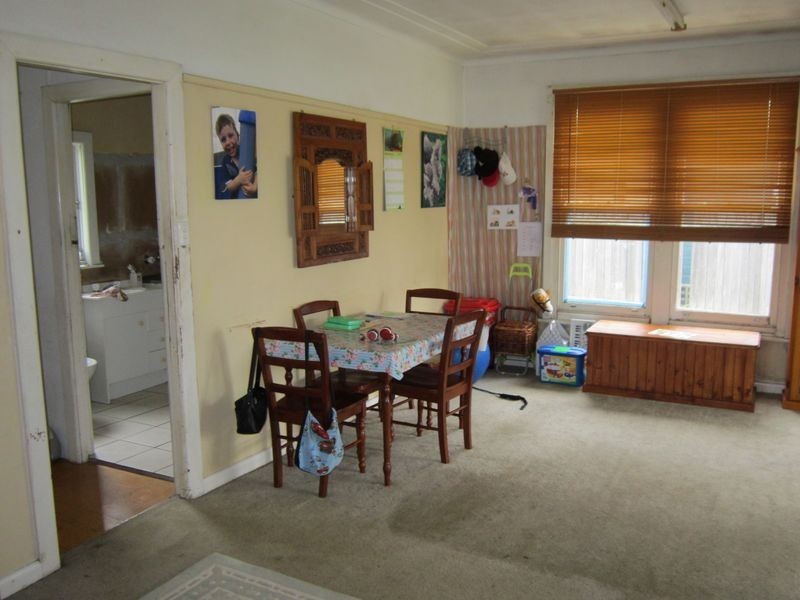 52 Victory Parade, Tascott NSW 2250