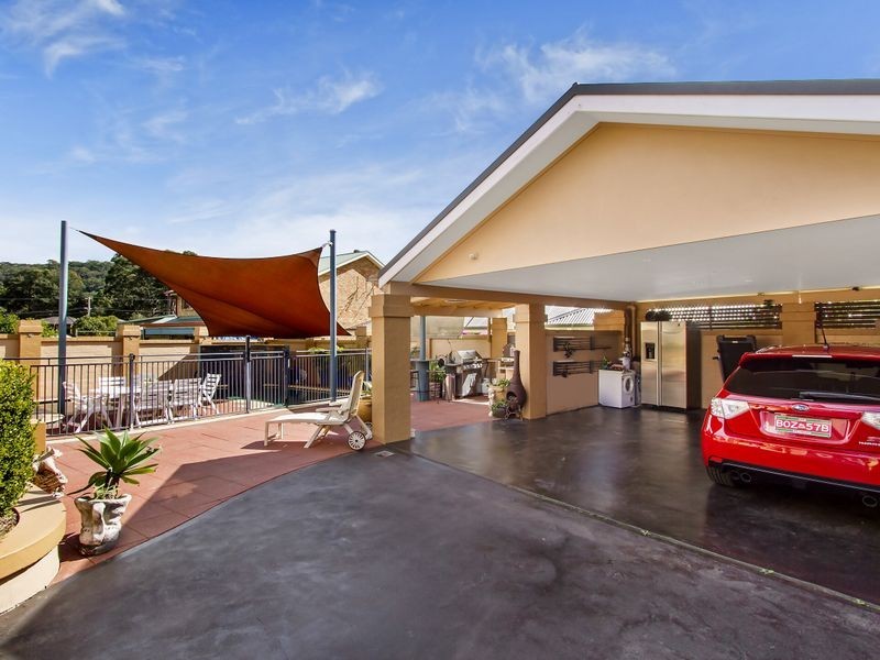 5 Golden Avenue, Point Clare NSW 2250