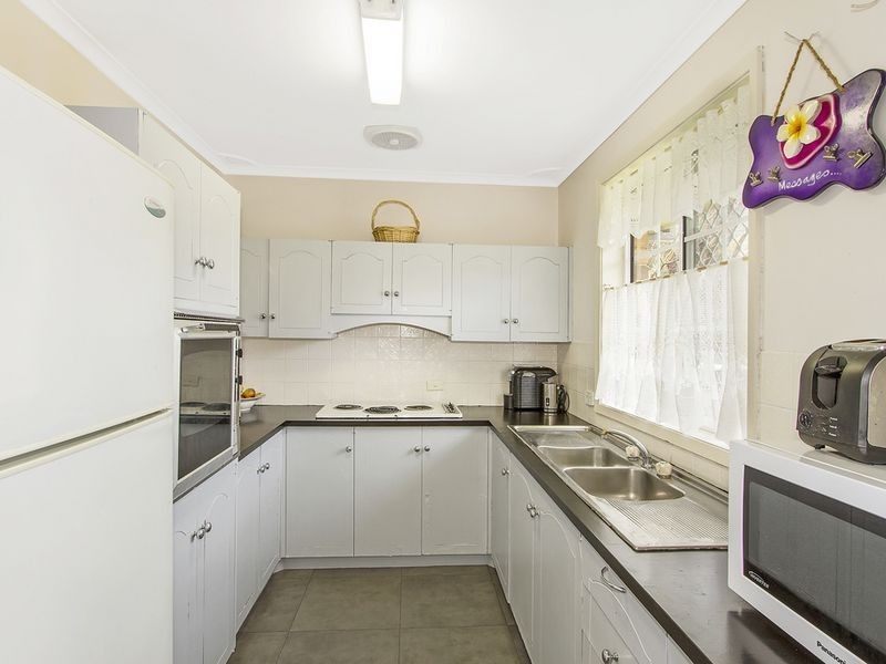 1 Shore Brace, Tascott NSW 2250