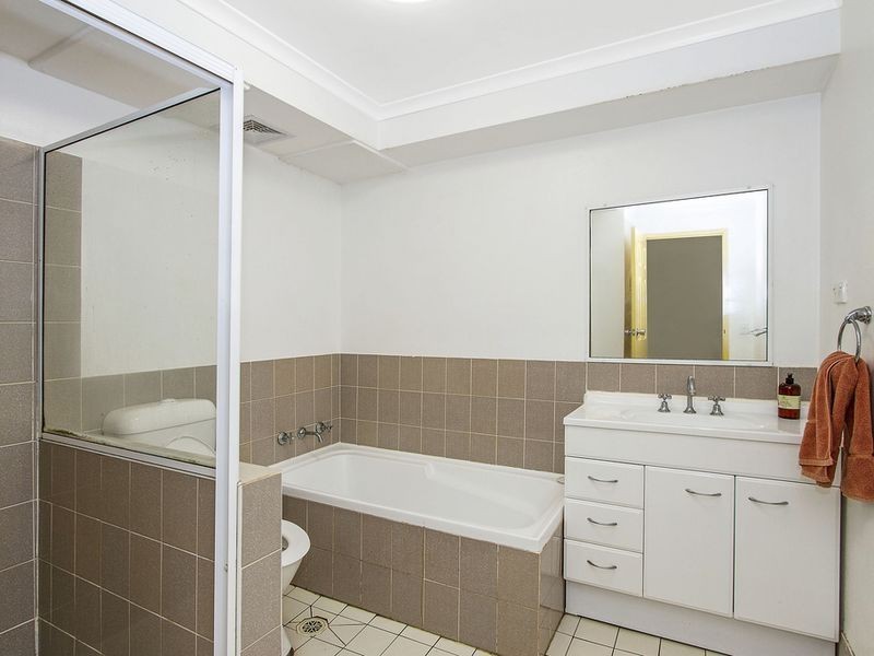 2/23 Hills Street, Gosford NSW 2250