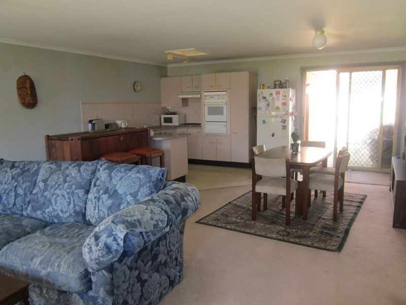 2/69a Brisbane Water Drive, Point Clare NSW 2250