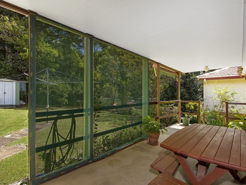 10 Jindalee Avenue, Point Clare NSW 2250
