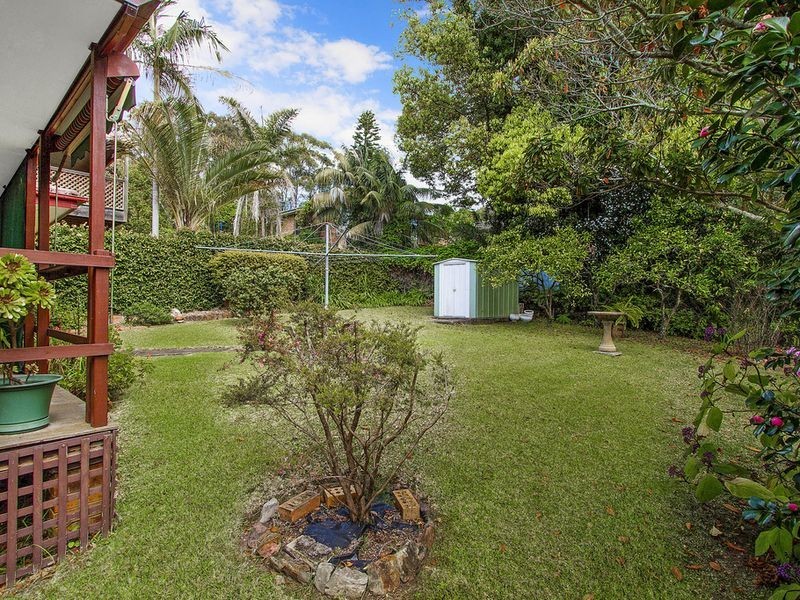 10 Jindalee Avenue, Point Clare NSW 2250