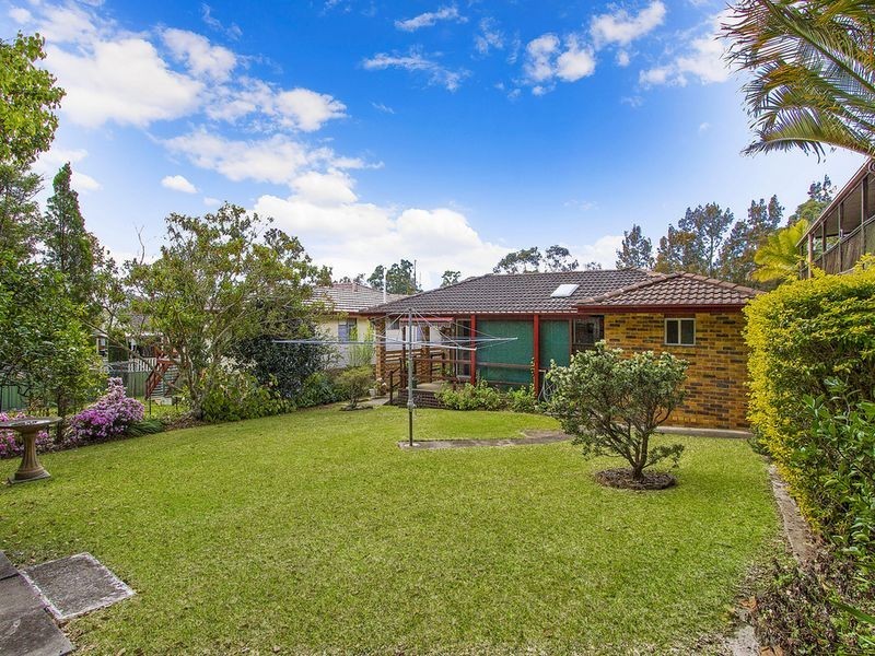10 Jindalee Avenue, Point Clare NSW 2250