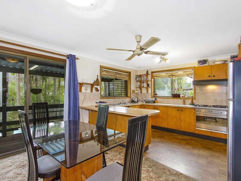 25 Lock Avenue, Springfield NSW 2250