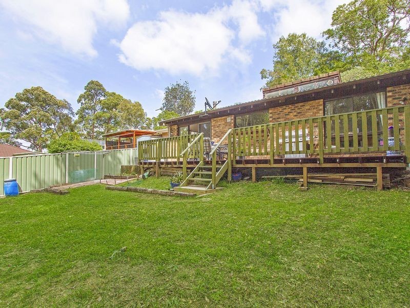 4 Heather Crescent, Wyoming NSW 2250