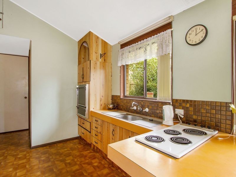 6 Ferguson Close, West Gosford NSW 2250