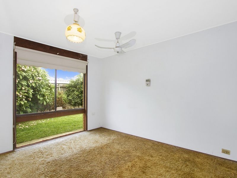 6 Ferguson Close, West Gosford NSW 2250