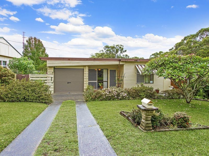 22 Margaret Street, Point Clare NSW 2250