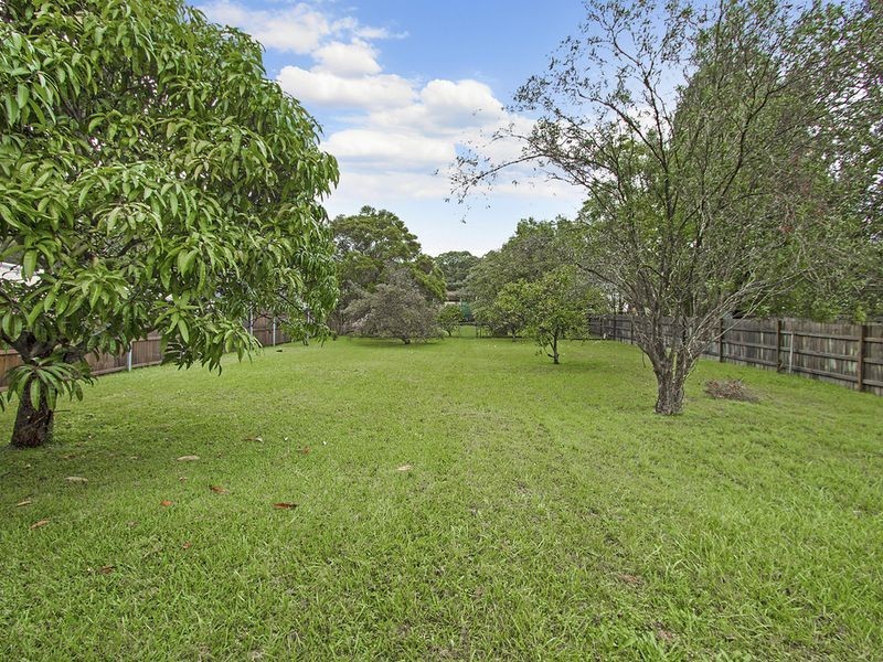 22 Margaret Street, Point Clare NSW 2250