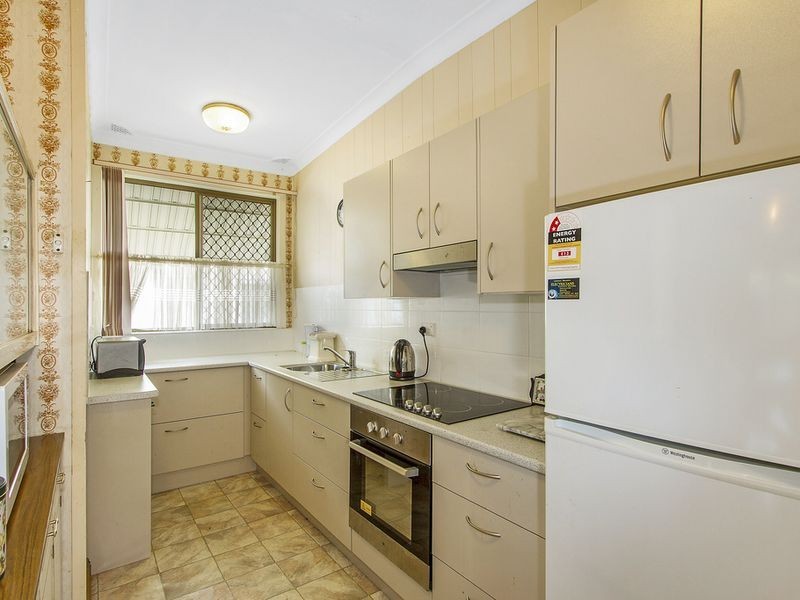 22 Margaret Street, Point Clare NSW 2250