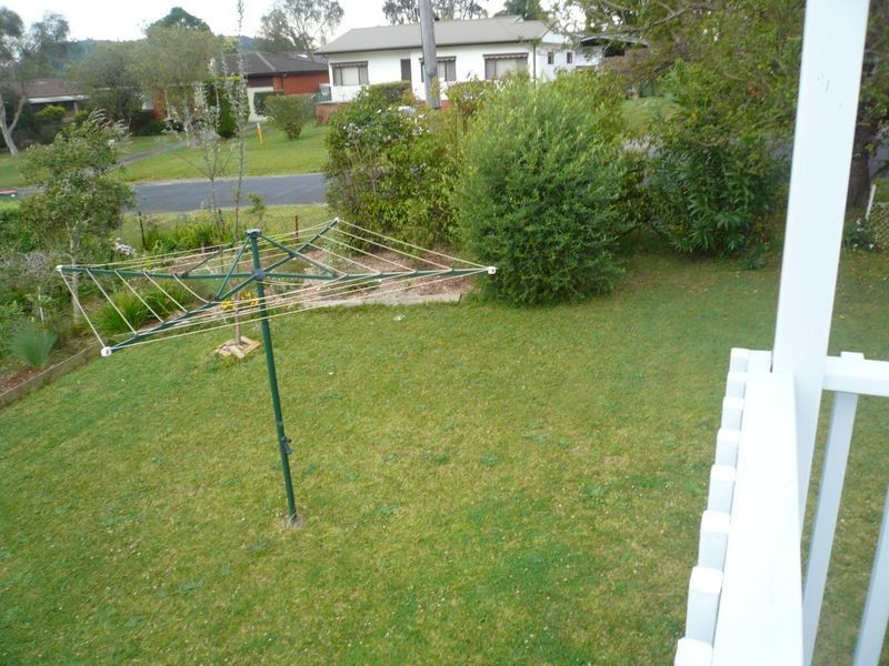 8 Matthews Parade, Point Clare NSW 2250