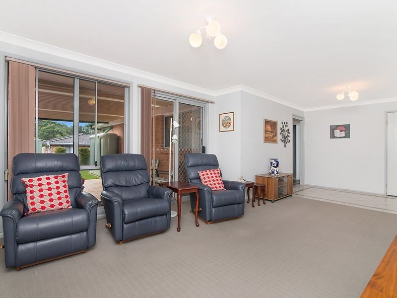 29 Manooka Road, Point Clare NSW 2250
