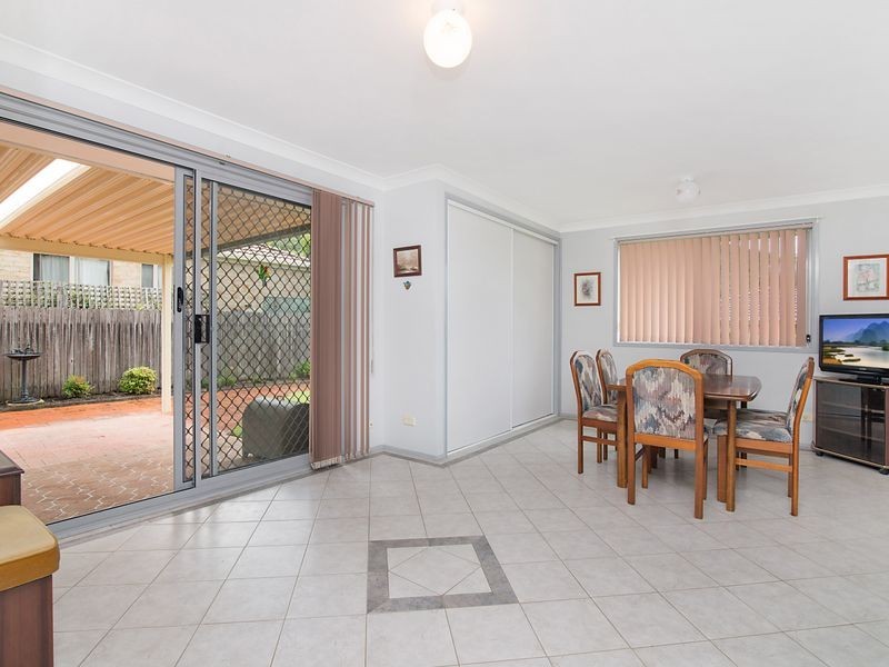 29 Manooka Road, Point Clare NSW 2250