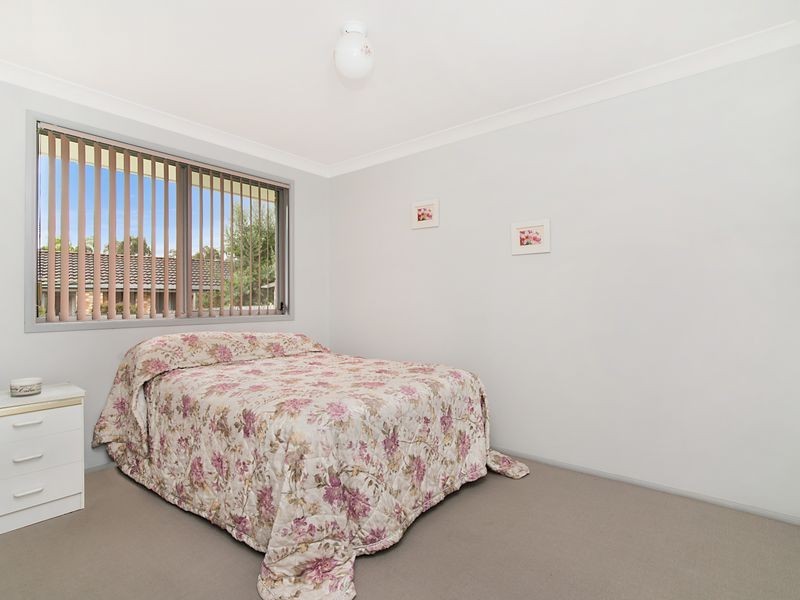 29 Manooka Road, Point Clare NSW 2250