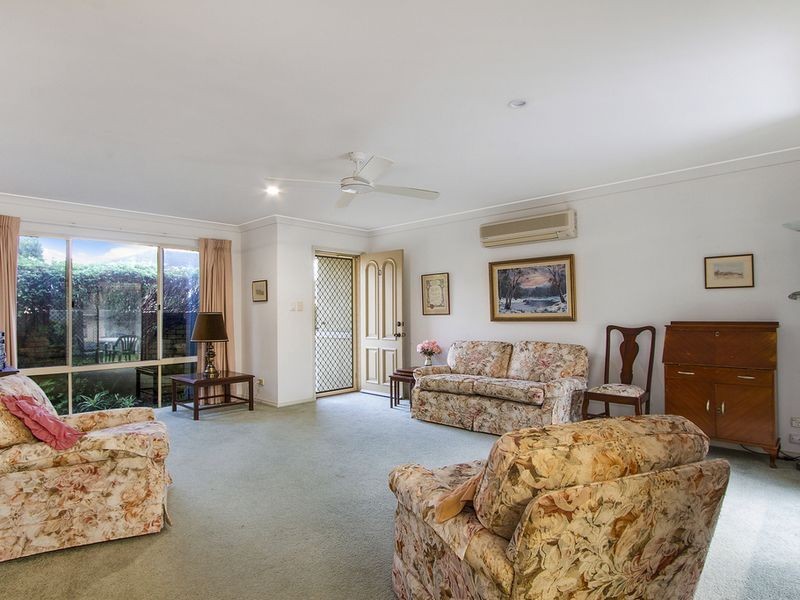 1 Kurrawa Avenue, Point Clare NSW 2250