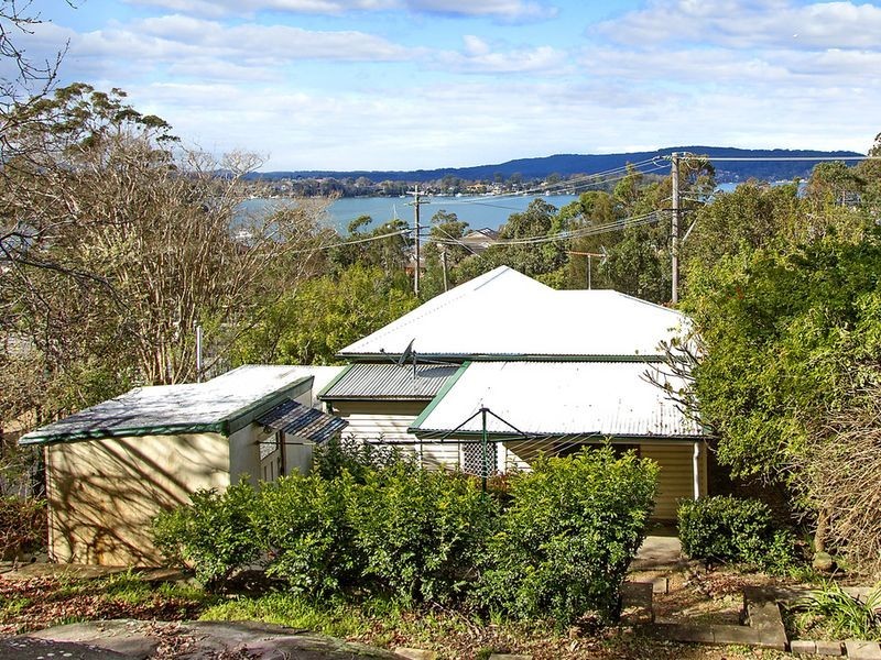25 Brisbane Water Drive, Point Clare NSW 2250