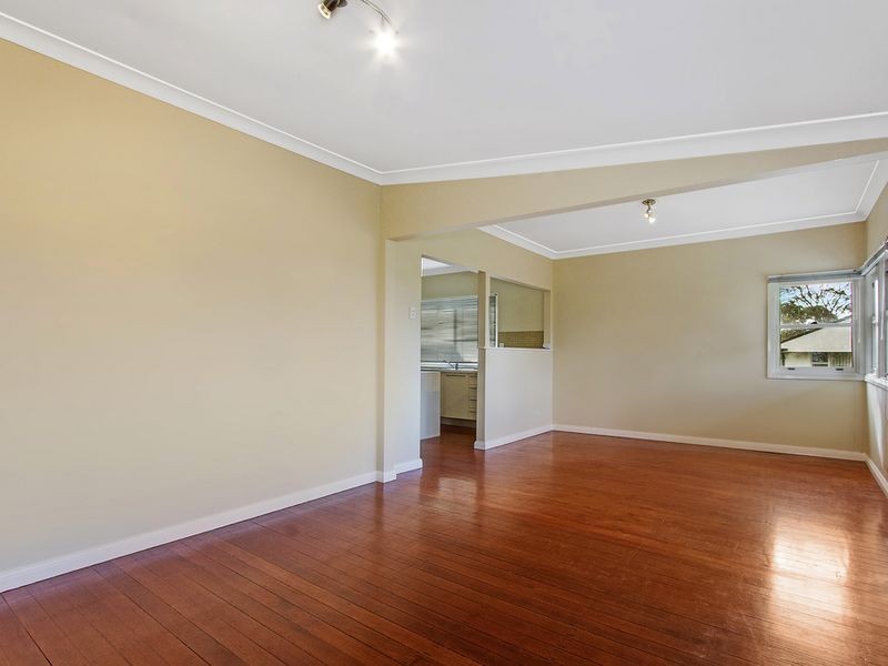 25 Brisbane Water Drive, Point Clare NSW 2250