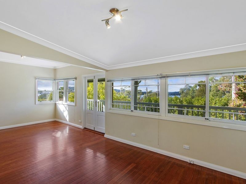25 Brisbane Water Drive, Point Clare NSW 2250