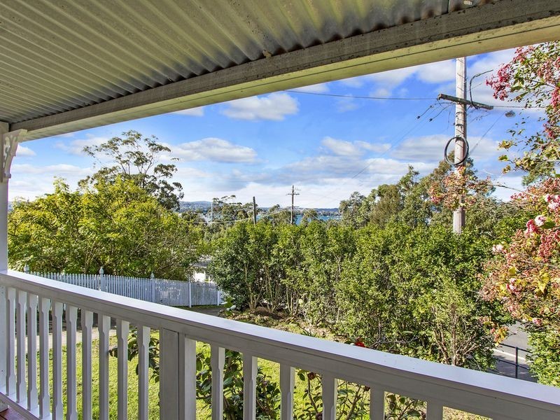 25 Brisbane Water Drive, Point Clare NSW 2250