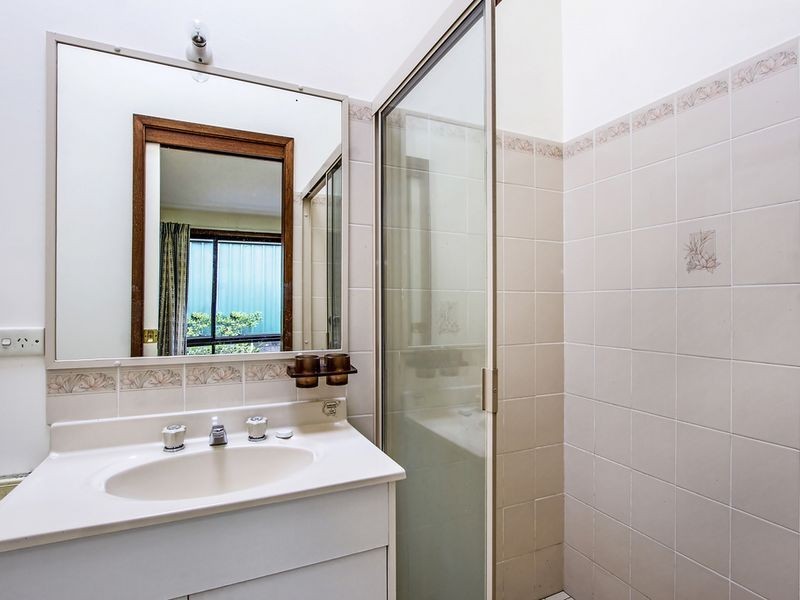 40 Wendy Drive, Point Clare NSW 2250