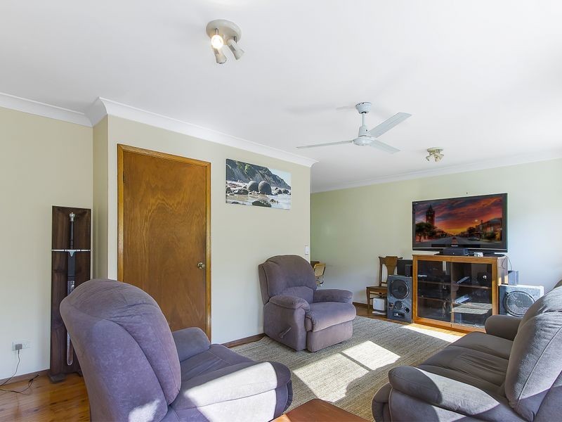 27 Melaleuca Crescent, Tascott NSW 2250