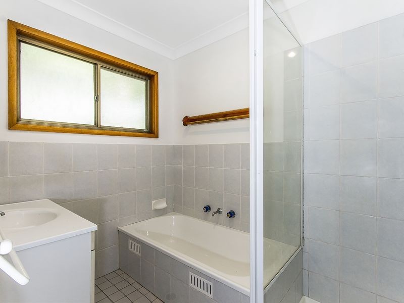 27 Melaleuca Crescent, Tascott NSW 2250