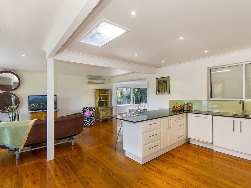 14 Priestley Parade, Point Clare NSW 2250