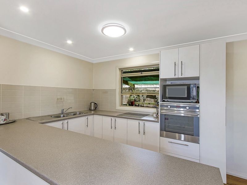 12a Collard Road, Point Clare NSW 2250
