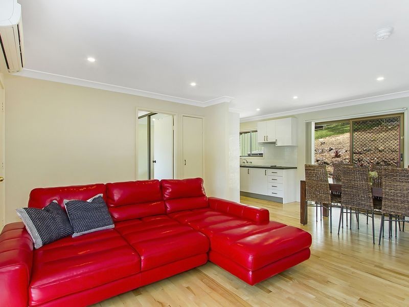18 Nari Avenue, Point Clare NSW 2250