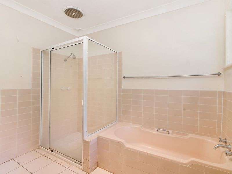 133 Brisbane Water Drive, Point Clare NSW 2250