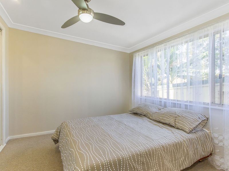 2 Nioka Avenue, Point Clare NSW 2250