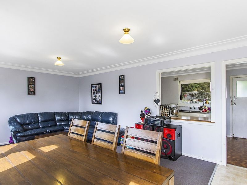 135 Brisbane Water Drive, Point Clare NSW 2250