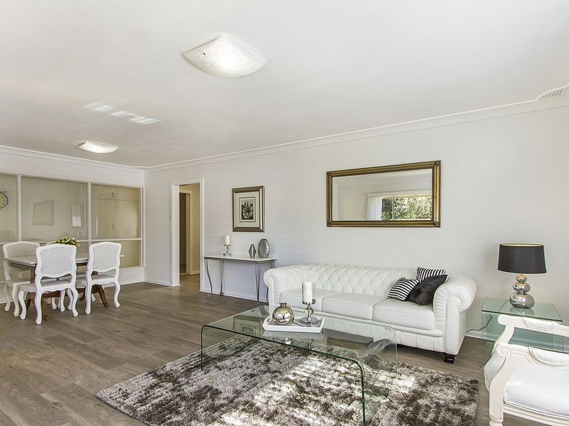 12 Jindalee Avenue, Point Clare NSW 2250