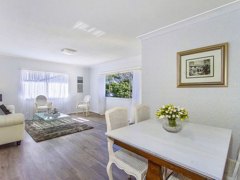 12 Jindalee Avenue, Point Clare NSW 2250